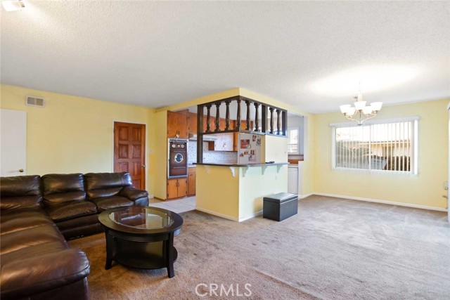 Detail Gallery Image 7 of 30 For 13632 Biola Ave, La Mirada,  CA 90638 - 3 Beds | 2 Baths