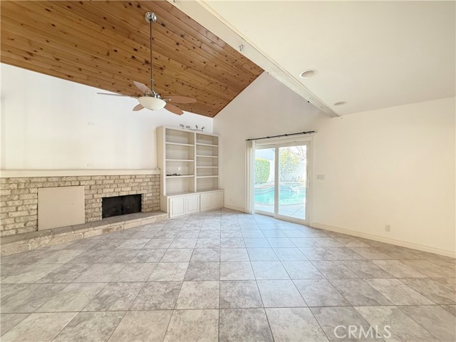 Detail Gallery Image 14 of 31 For 2123 Earnshaw Dr, Placentia,  CA 92870 - 4 Beds | 2 Baths