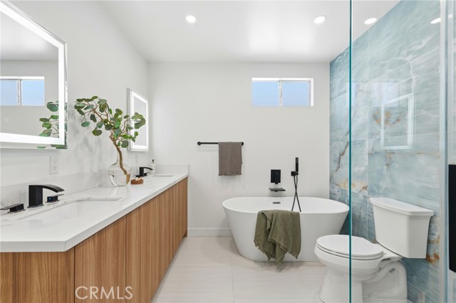 Detail Gallery Image 21 of 35 For 1307 N Avon, Burbank,  CA 91505 - 3 Beds | 2 Baths