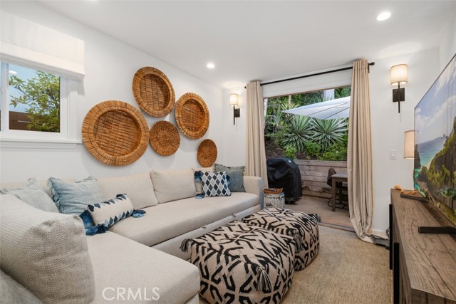 Detail Gallery Image 22 of 46 For 31962 Sunset, Laguna Beach,  CA 92651 - 3 Beds | 1/1 Baths