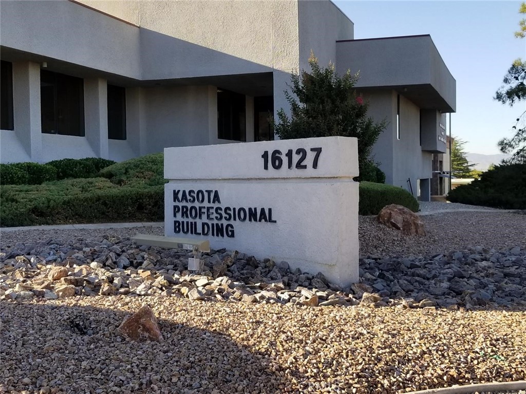 16127 Kasota Road, Apple Valley, CA 92307
