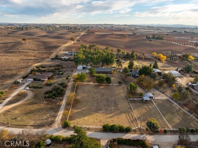 Detail Gallery Image 49 of 59 For 6935 Chardonnay Rd, Paso Robles,  CA 93446 - 4 Beds | 3 Baths