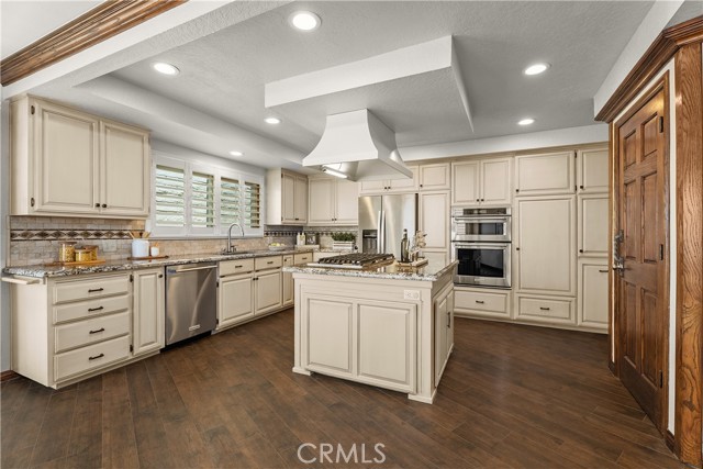 504 Avenida De La Riviera, San Clemente CA: https://media.crmls.org/medias/521765f1-21e8-45bc-9d32-4a67ceca175f.jpg