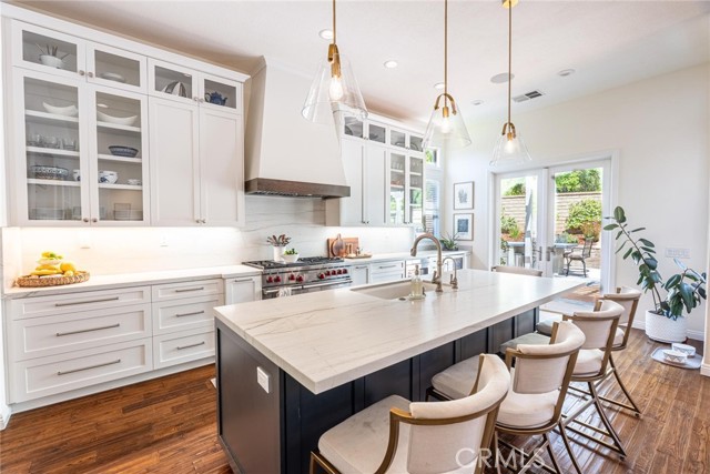 26941 Redwood Bluff Lane, Valencia CA: https://media.crmls.org/medias/52177434-476c-4cf1-903a-cbb75e4313fa.jpg