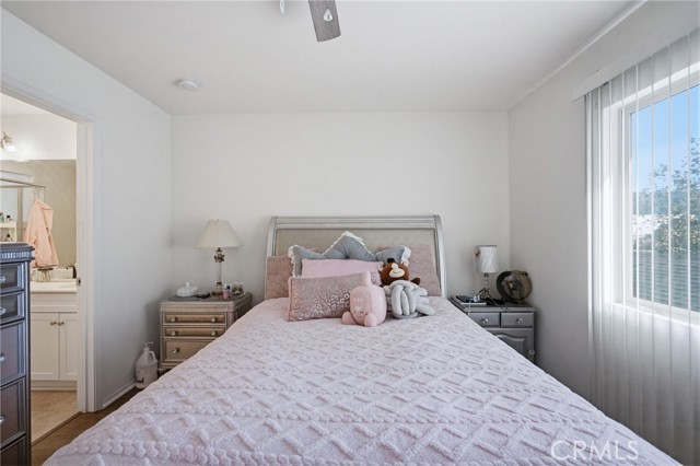 Detail Gallery Image 11 of 17 For 24711 6th, San Bernardino,  CA 92410 - 4 Beds | 3 Baths