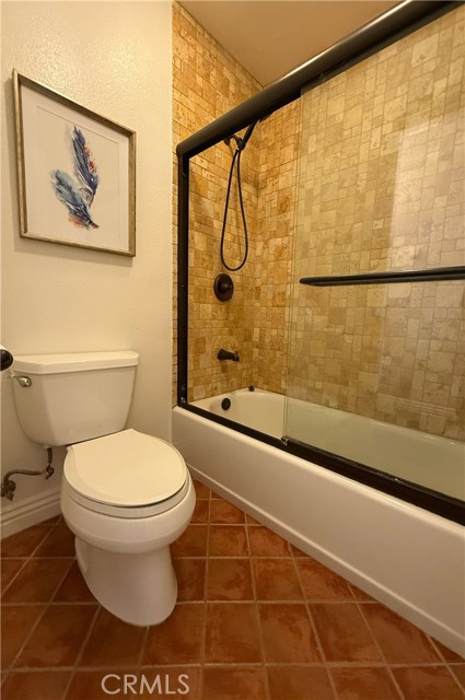 Detail Gallery Image 14 of 14 For 645 Temple #5,  Long Beach,  CA 90814 - 2 Beds | 2 Baths