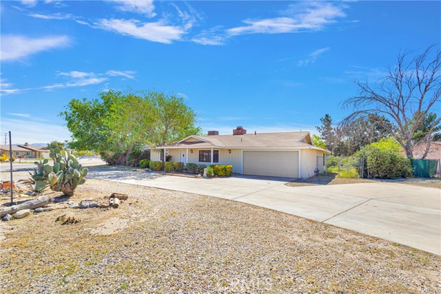 Image 2 for 21037 Laguna Rd, Apple Valley, CA 92308