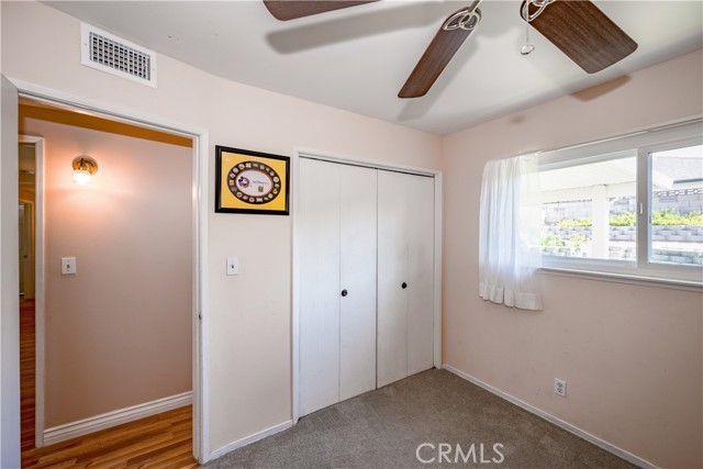 Detail Gallery Image 18 of 33 For 27812 Rosamond Dr, Canyon Country,  CA 91351 - 5 Beds | 2 Baths