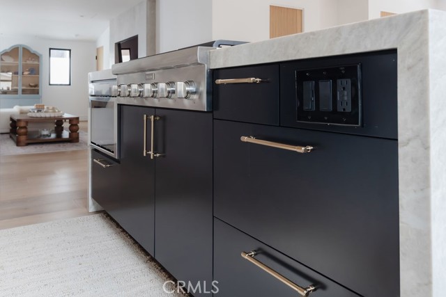 Detail Gallery Image 17 of 57 For 4721 Reese, Torrance,  CA 90505 - 3 Beds | 2/1 Baths