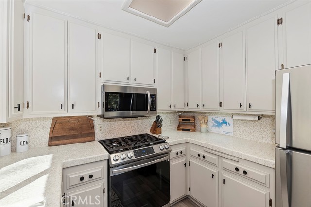 Detail Gallery Image 16 of 46 For 446 Bel Air Dr, Lake Arrowhead,  CA 92352 - 3 Beds | 2/1 Baths