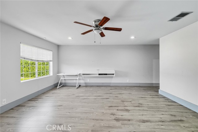 Image 60 of 74 For 17153 Rayen Street