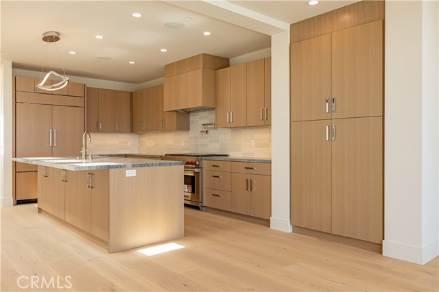 Detail Gallery Image 28 of 56 For 404 16th St, Manhattan Beach,  CA 90266 - 5 Beds | 5/2 Baths