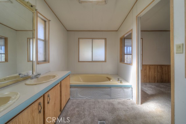 25680 Troy Lane, Menifee CA: https://media.crmls.org/medias/5219ad5c-694a-4096-8e2e-b9d71722b1d7.jpg