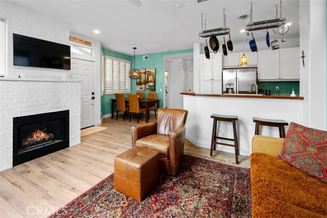 Image 8 of 33 For 134 Las Flores