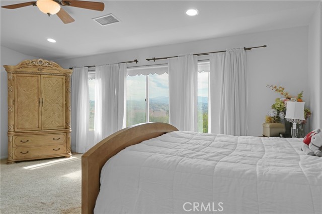 Detail Gallery Image 28 of 46 For 24306 via La Casa, Valencia,  CA 91354 - 4 Beds | 3 Baths