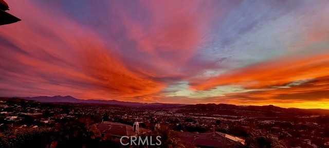 https://media.crmls.org/medias/521ac2f9-82df-4371-9fe4-4c719dcf18e7.jpg?preset=X-Large