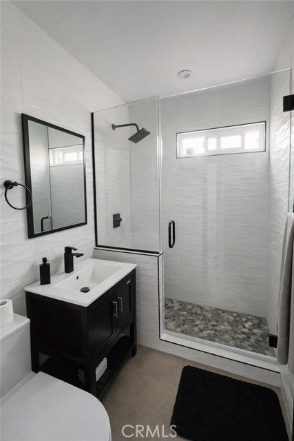 Detail Gallery Image 5 of 8 For 45404 Burgess, Lancaster,  CA 93535 - 4 Beds | 2 Baths