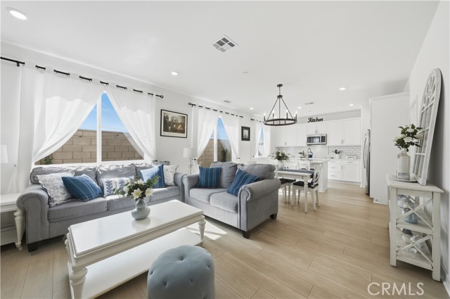 Detail Gallery Image 9 of 39 For 31385 Lolite, Winchester,  CA 92596 - 3 Beds | 2/1 Baths