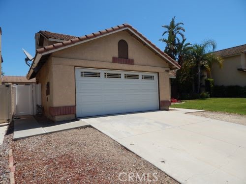 1829 Rockcrest Drive, Corona CA: https://media.crmls.org/medias/521b51c1-6bab-4eed-8d85-e73b2a421a51.jpg
