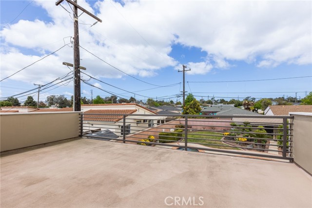 18825 Felbar Avenue, Torrance CA: https://media.crmls.org/medias/521b57f3-ca3b-456c-aa71-9facb108c0b5.jpg