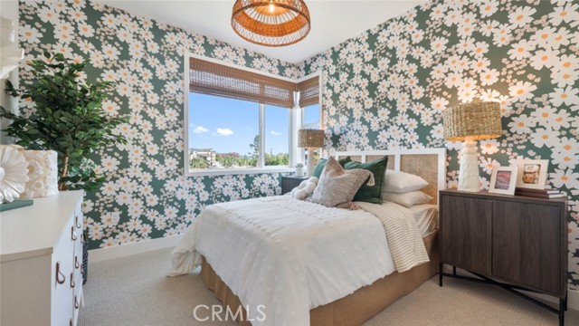 320 Gatway, Irvine CA: https://media.crmls.org/medias/521b5f01-1e59-48b7-9037-e8767ff6b141.jpg