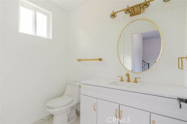 Detail Gallery Image 23 of 24 For 17428 Roscoe Bld, Northridge,  CA 91325 - 2 Beds | 2/1 Baths