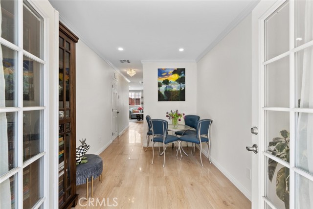 13936 Magnolia Boulevard, Sherman Oaks CA: https://media.crmls.org/medias/521cbdb4-5e13-4205-bf56-8430b3d6ed16.jpg