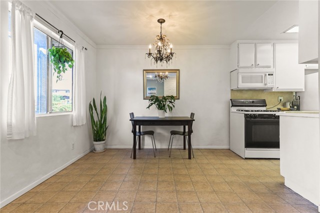 Detail Gallery Image 9 of 31 For 11578 Wyoming #103,  Los Angeles,  CA 90025 - 2 Beds | 2 Baths