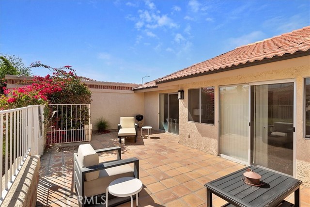 82297 Cochran Drive, Indio CA: https://media.crmls.org/medias/521d9a61-eb0c-4678-8a9a-c2246b96f760.jpg