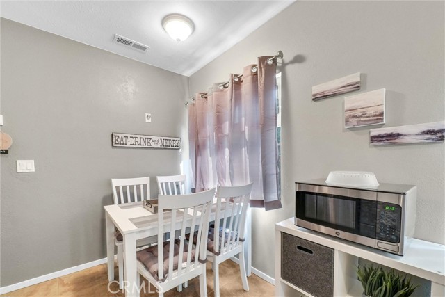 710 Marin Road, Big Bear Lake CA: https://media.crmls.org/medias/521e3764-5972-4636-9443-87ec7d1cdea6.jpg
