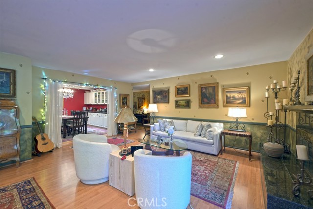 Detail Gallery Image 22 of 54 For 23421 Aetna St, Woodland Hills,  CA 91367 - 3 Beds | 2/1 Baths