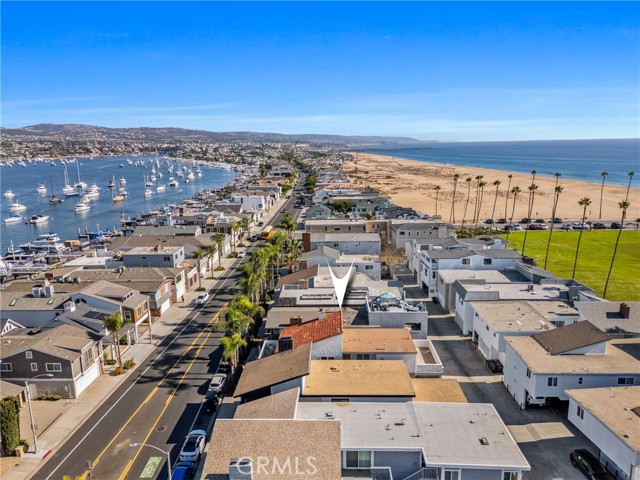 Detail Gallery Image 29 of 30 For 907 E Balboa Bld, Newport Beach,  CA 92661 - 5 Beds | 3 Baths