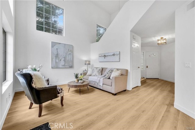 Detail Gallery Image 3 of 54 For 1005 S Rising Sun Ct, Anaheim,  CA 92808 - 3 Beds | 2/1 Baths