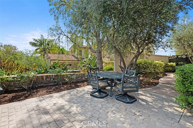 18 Calle Pacifica, San Clemente CA: https://media.crmls.org/medias/521f085d-2988-4a9f-8eb9-61e273a395d0.jpg