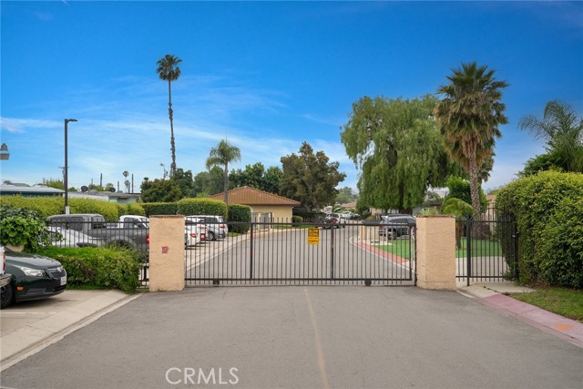 212 Las Brisas Circle, Pomona CA: https://media.crmls.org/medias/521f6ed6-0023-4f50-8aa9-294103c7a6ad.jpg