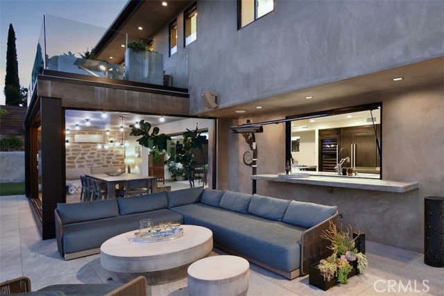 Detail Gallery Image 28 of 41 For 6100 Maury Ave, Woodland Hills,  CA 91367 - 4 Beds | 2/1 Baths