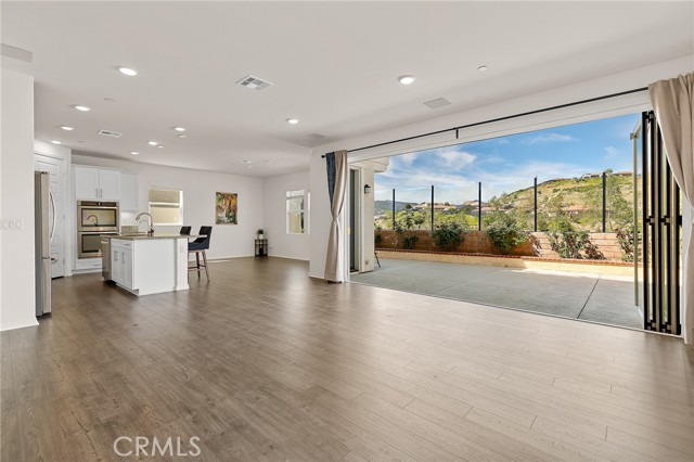 Detail Gallery Image 12 of 52 For 24655 Acadia, Corona,  CA 92883 - 4 Beds | 3 Baths