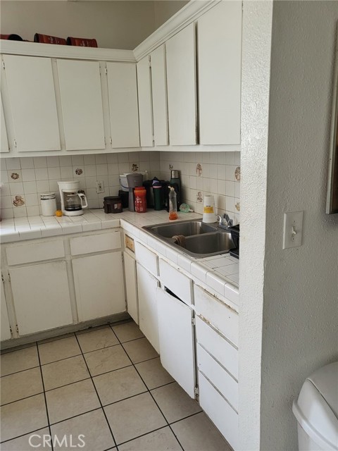 12167 Cheshire Street, Norwalk CA: https://media.crmls.org/medias/52208c6b-3f51-424b-81dd-2e2eee4f106c.jpg