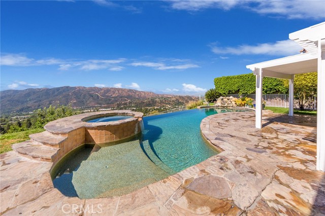 Photo of 3834 Sky View Lane, La Crescenta, CA 91214