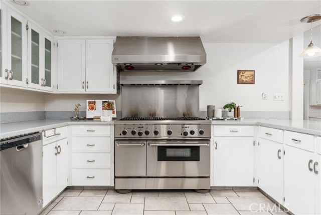 Detail Gallery Image 6 of 56 For 1011 Wyoming Dr, Merced,  CA 95340 - 5 Beds | 3 Baths