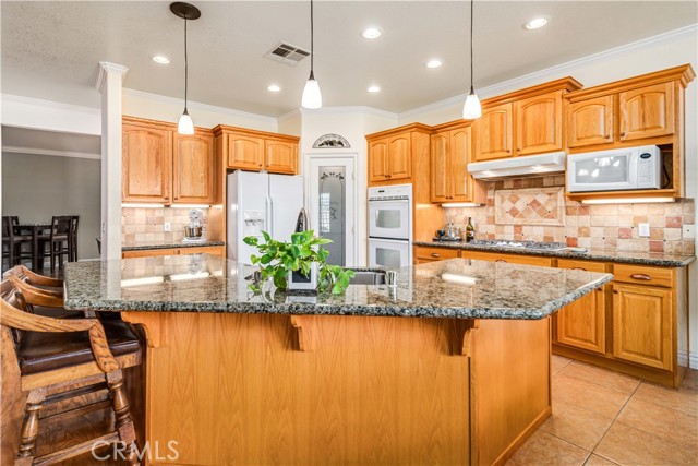 2608 Desert Rose Drive, Lancaster CA: https://media.crmls.org/medias/5221cb3f-fbb6-43d2-bbf4-bbd3349d455f.jpg