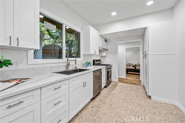 1215 Wentworth, Pasadena CA: https://media.crmls.org/medias/522212ff-fb89-43e7-99c5-2bf6aa908839.jpg