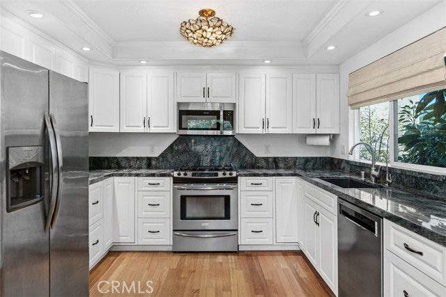 Detail Gallery Image 12 of 63 For 1321 Pepper Tree Ln, Vista,  CA 92084 - 4 Beds | 3 Baths