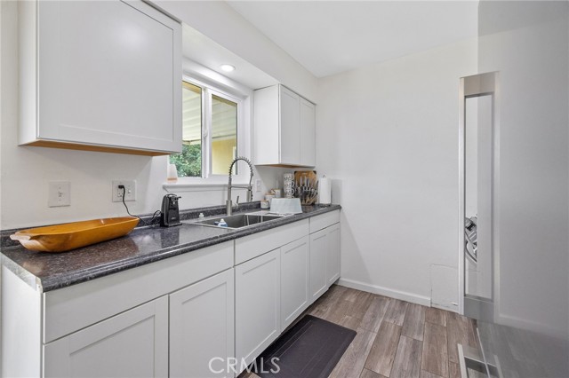 Detail Gallery Image 15 of 33 For 1911 W Vine St, Visalia,  CA 93277 - 3 Beds | 2 Baths