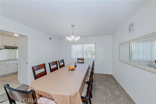 2401 El Portal Way, Oxnard CA: https://media.crmls.org/medias/5223dd4e-3fb9-4698-ba6c-7c45da73ee38.jpg
