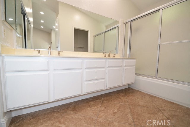 Detail Gallery Image 13 of 22 For 2595 Plaza Del Amo #406,  Torrance,  CA 90503 - 2 Beds | 2/1 Baths