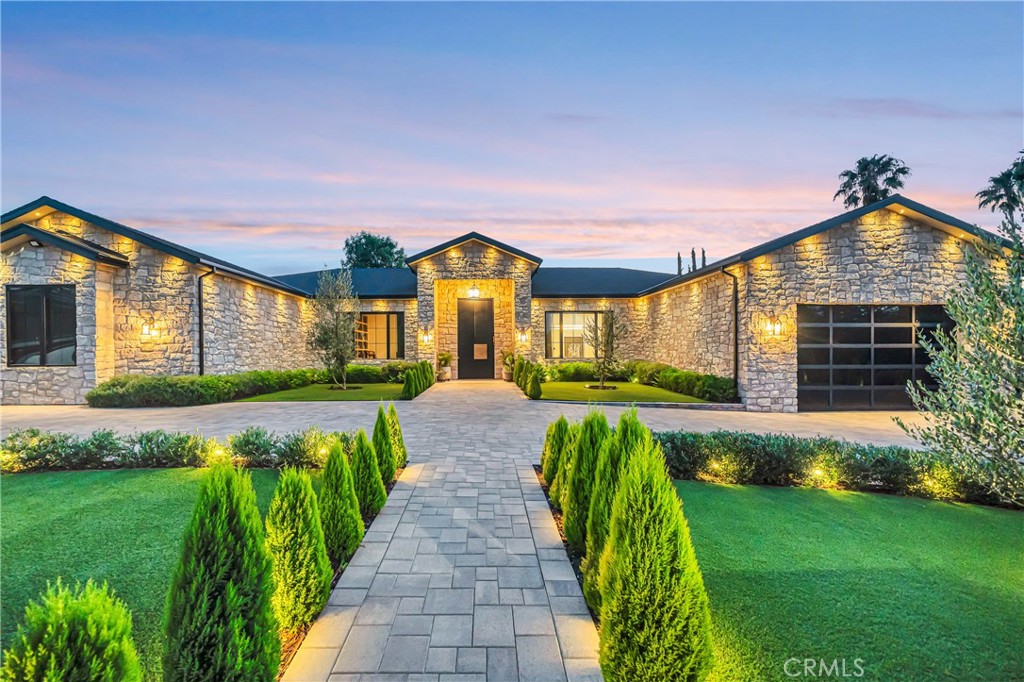 5507 Vanalden luxury home for sale in Tarzana California