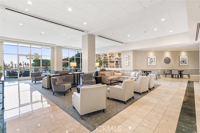 850 E Ocean Boulevard, Long Beach CA: https://media.crmls.org/medias/52252447-19d6-4967-927c-5e0eff6d97b9.jpg