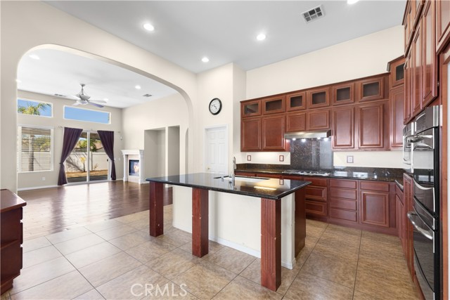 Detail Gallery Image 9 of 46 For 45431 Bayberry Pl, Temecula,  CA 92592 - 4 Beds | 2/1 Baths