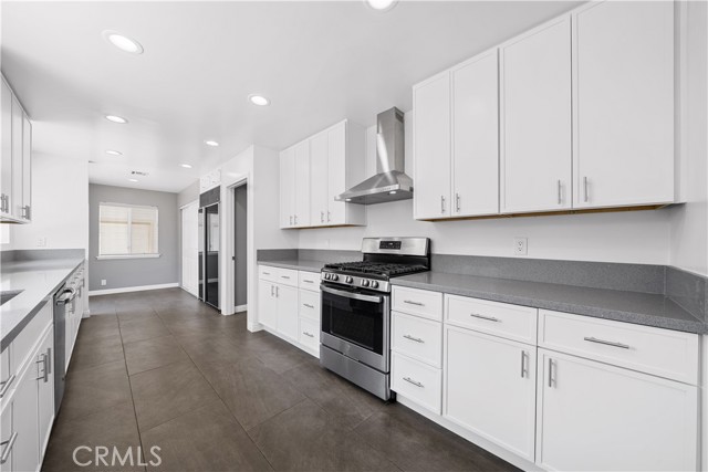 909 N. STONEMAN AVE, Alhambra CA: https://media.crmls.org/medias/5225a86a-b544-43ed-af4b-d57176c24456.jpg